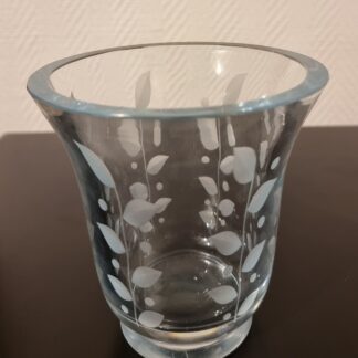 Edward Hald - klockformad vas- etsad bladdekor